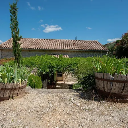 Gem Pool & Charm, Cleaning Included Ferienhaus Courry