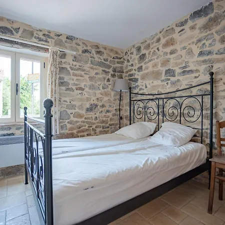 Gem Pool & Charm, Cleaning Included Courry